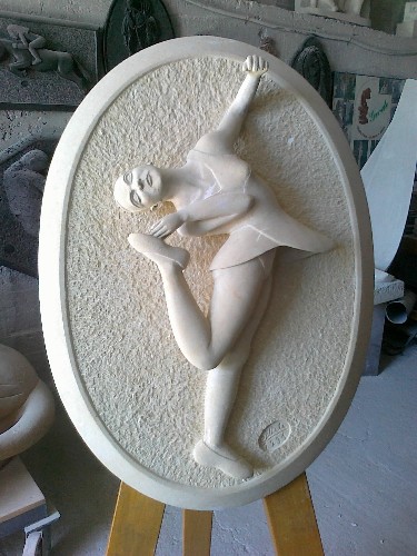 FIGURE OF DANCE
